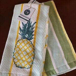 Pineapple Embroidered Kitchen Towel Set by SDS Southern Charm’s Craig lot of 2pk